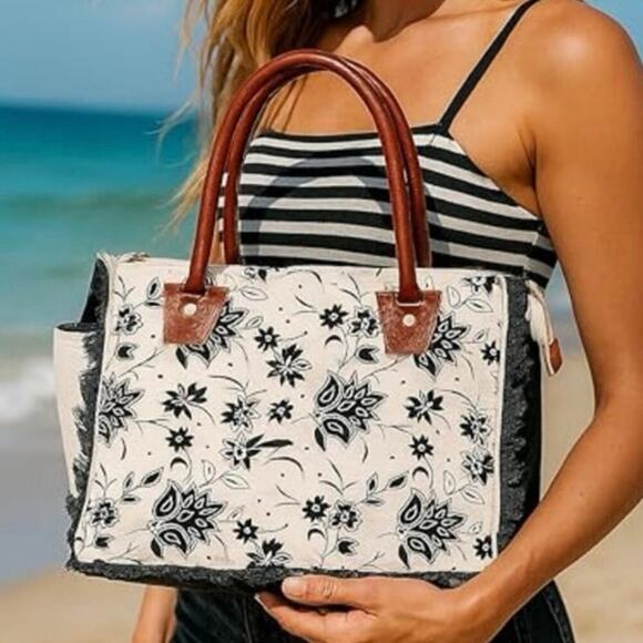 None and/or Unknown Handbags - Canvas cotton leather tote